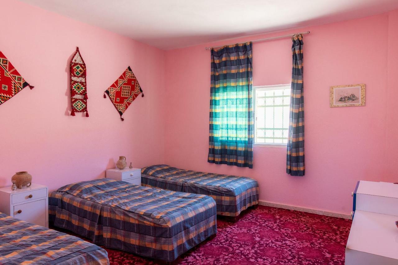 Bedouin Pink Ecohouse Bed and Breakfast Wadi Musa Exterior foto